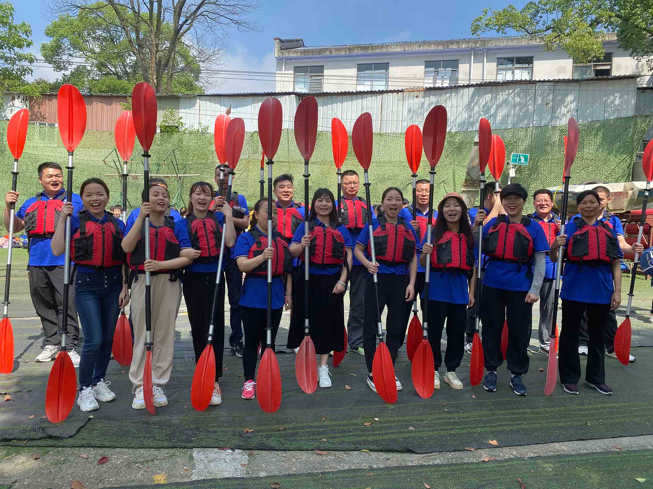 一群人、一条心:只为做好一件事 一群人、一条心:只为做好一件事